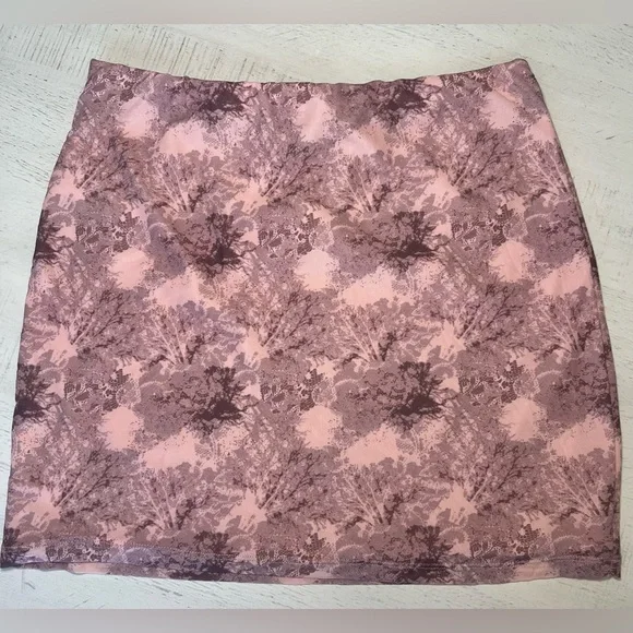 Forever 21 Pink Abstract Mini Skirt - Picture 3 of 8